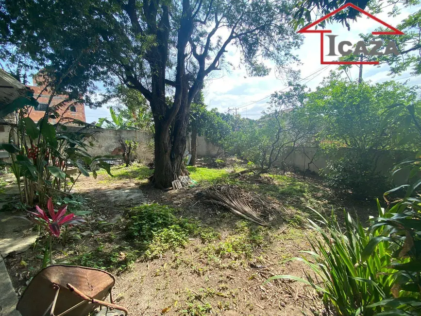 Foto 3 de Terreno / Lote à venda, 450m2 em Araruama - RJ
