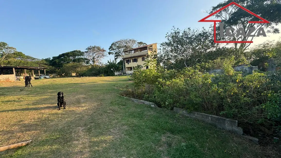 Terreno / Lote à venda, 2195m2 em Araruama - RJ - imagem 3 Foto 3 de Terreno / Lote à venda, 2195m2 em Araruama - RJ