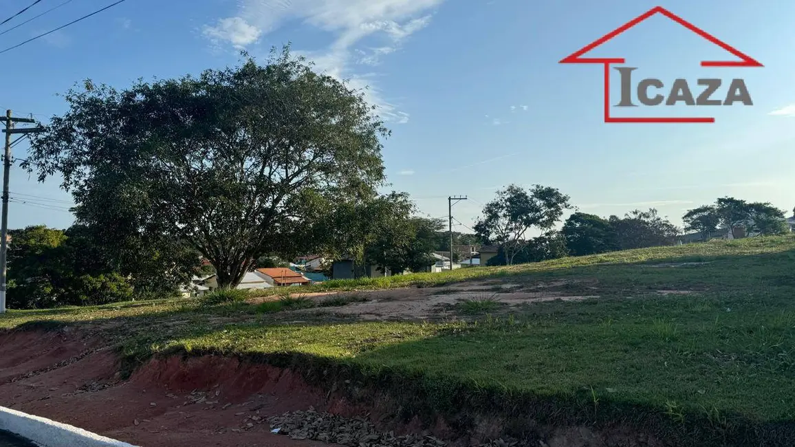 Foto 2 de Terreno / Lote à venda, 315m2 em Araruama - RJ