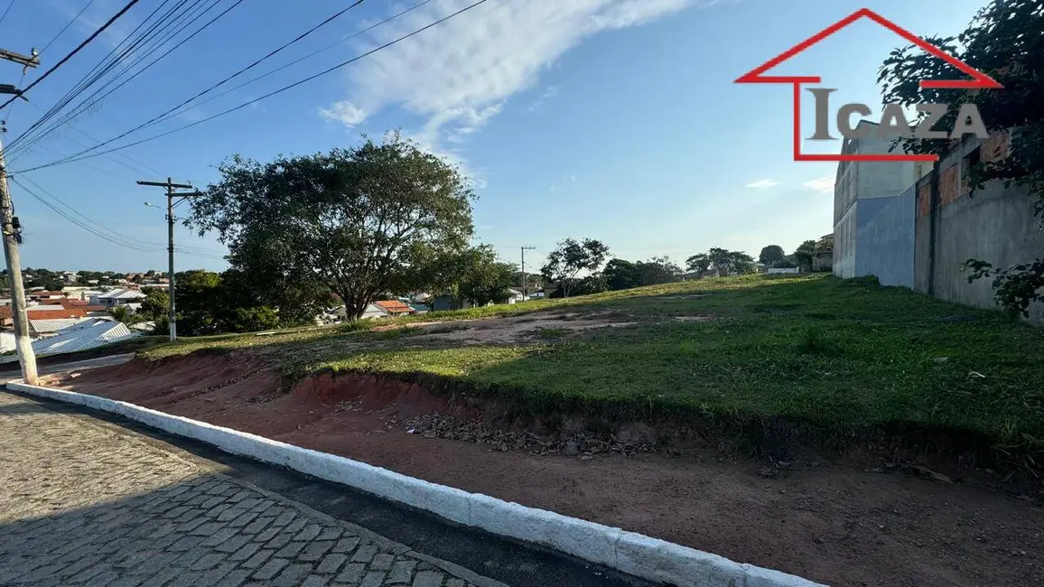 Foto 4 de Terreno / Lote à venda, 315m2 em Araruama - RJ