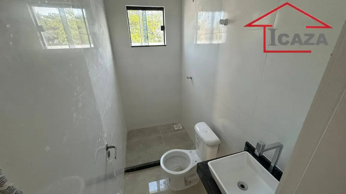 Foto 9 de Casa com 2 quartos à venda, 70m2 em Araruama - RJ