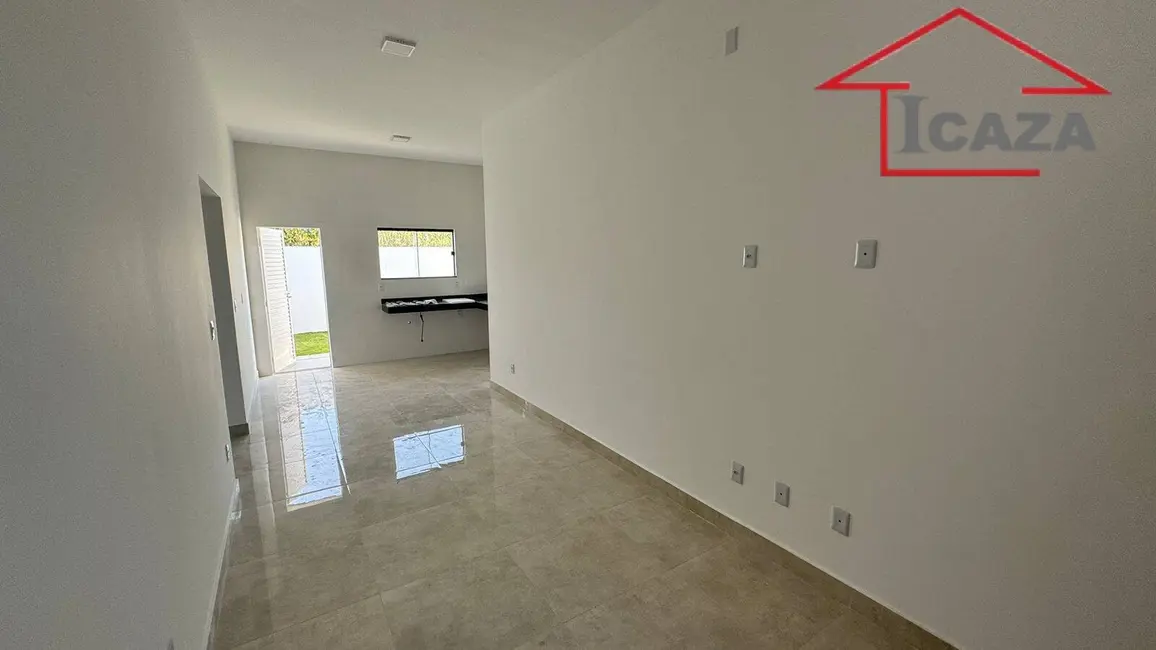 Foto 3 de Casa com 2 quartos à venda, 70m2 em Araruama - RJ
