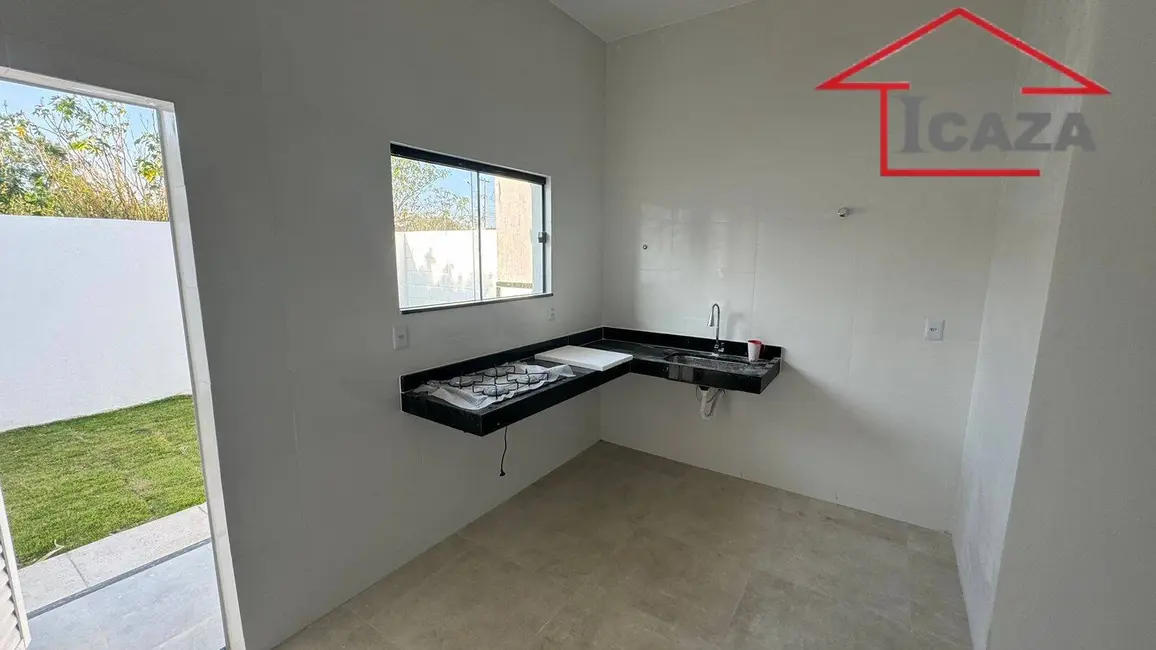 Foto 4 de Casa com 2 quartos à venda, 70m2 em Araruama - RJ