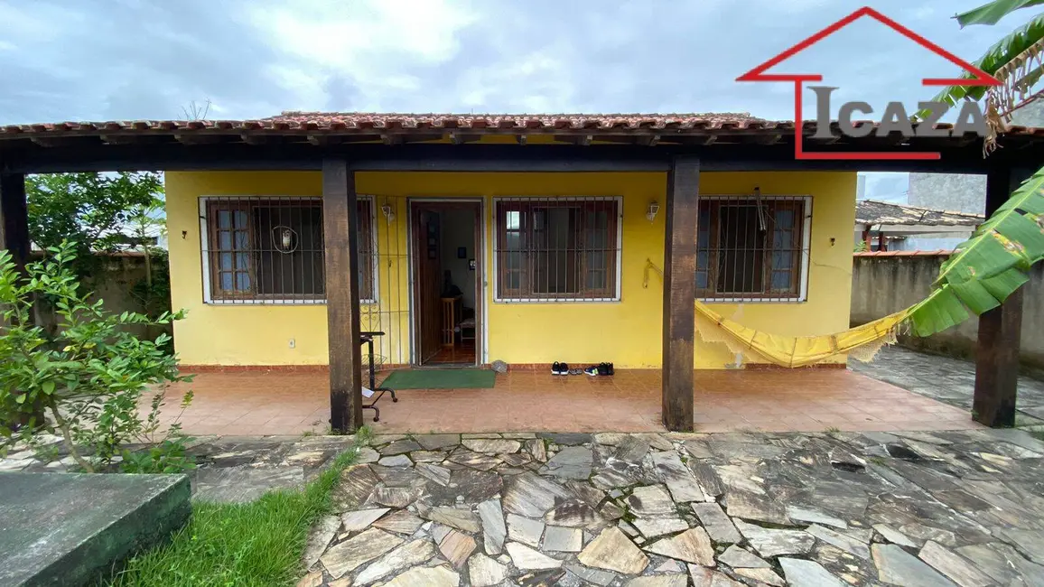 Foto 1 de Casa com 2 quartos à venda, 316m2 em Araruama - RJ