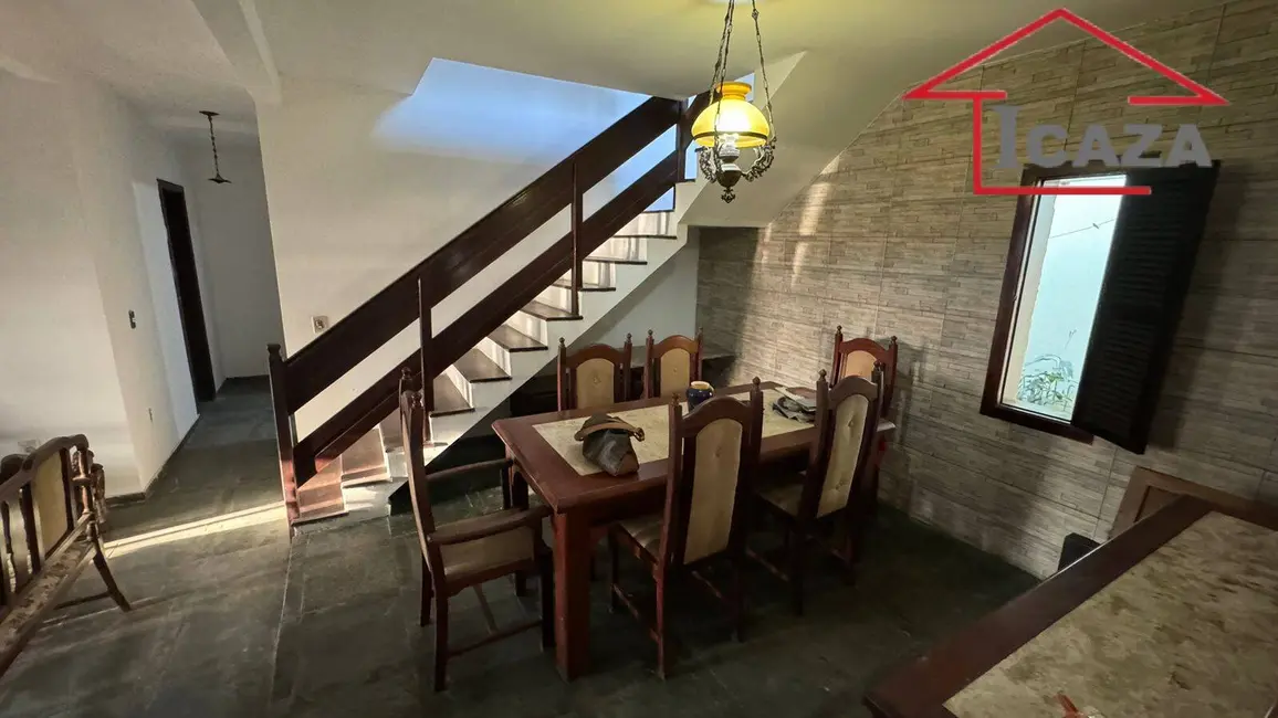 Foto 4 de Casa com 4 quartos à venda em Araruama - RJ