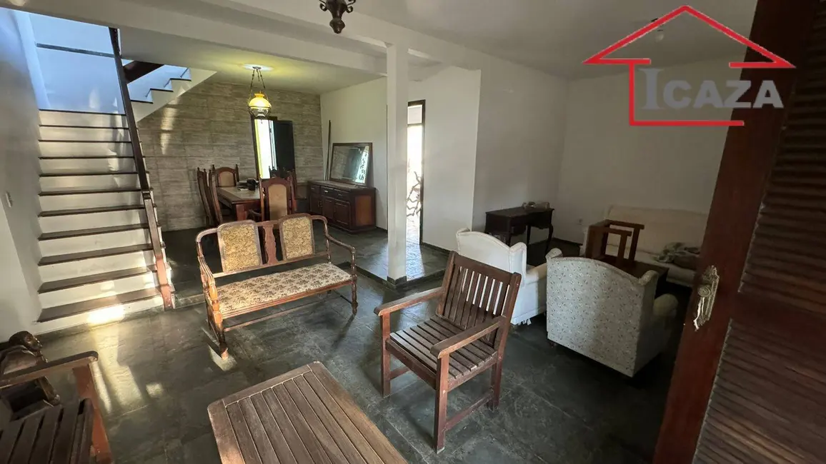 Foto 3 de Casa com 4 quartos à venda em Araruama - RJ