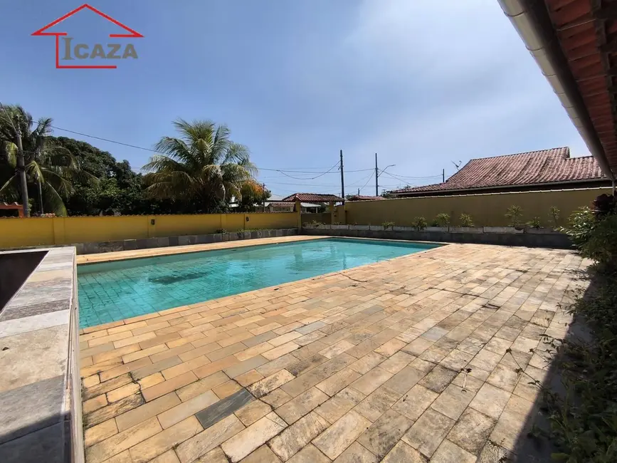 Foto 1 de Casa com 4 quartos à venda, 600m2 em Araruama - RJ