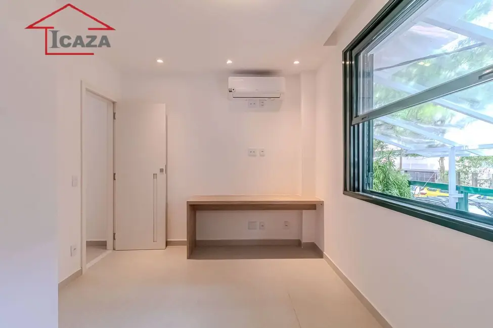 Apartamento com 1 quarto à venda, 36m2 em Copacabana, Rio De Janeiro - RJ - imagem 8 Foto 8 de Apartamento com 1 quarto à venda, 36m2 em Copacabana, Rio De Janeiro - RJ