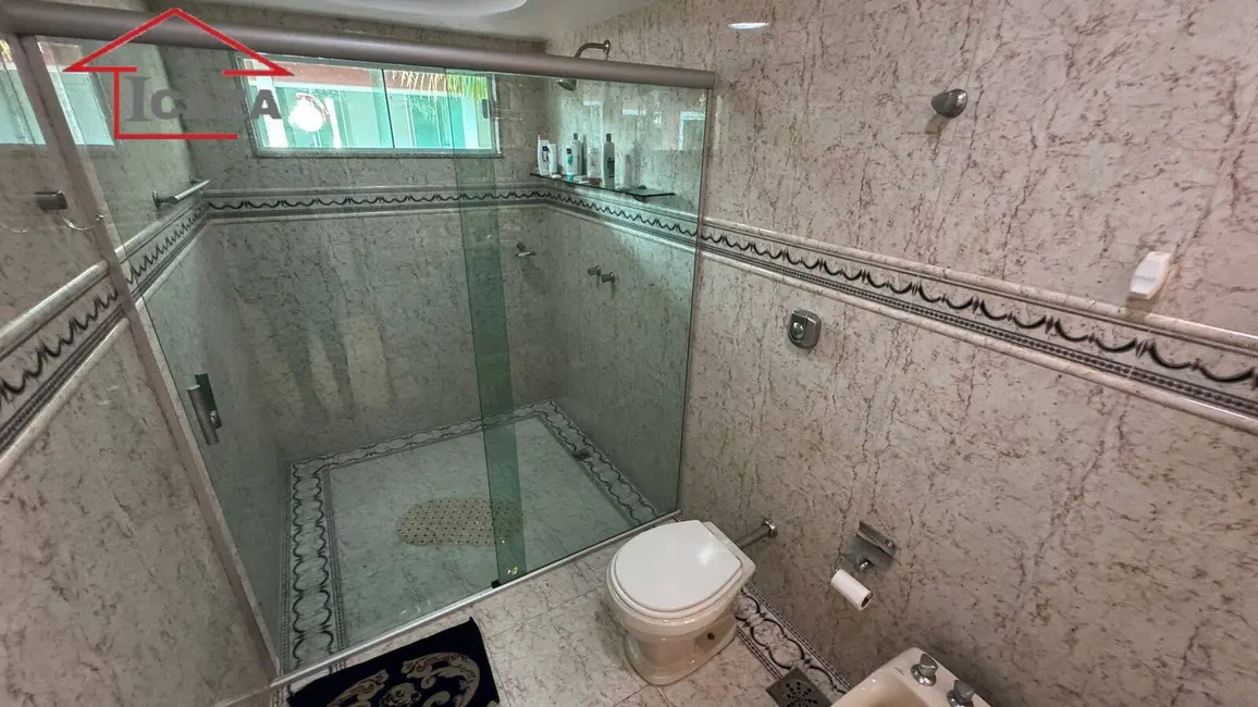 Foto 7 de Casa com 4 quartos à venda, 2000m2 em Araruama - RJ