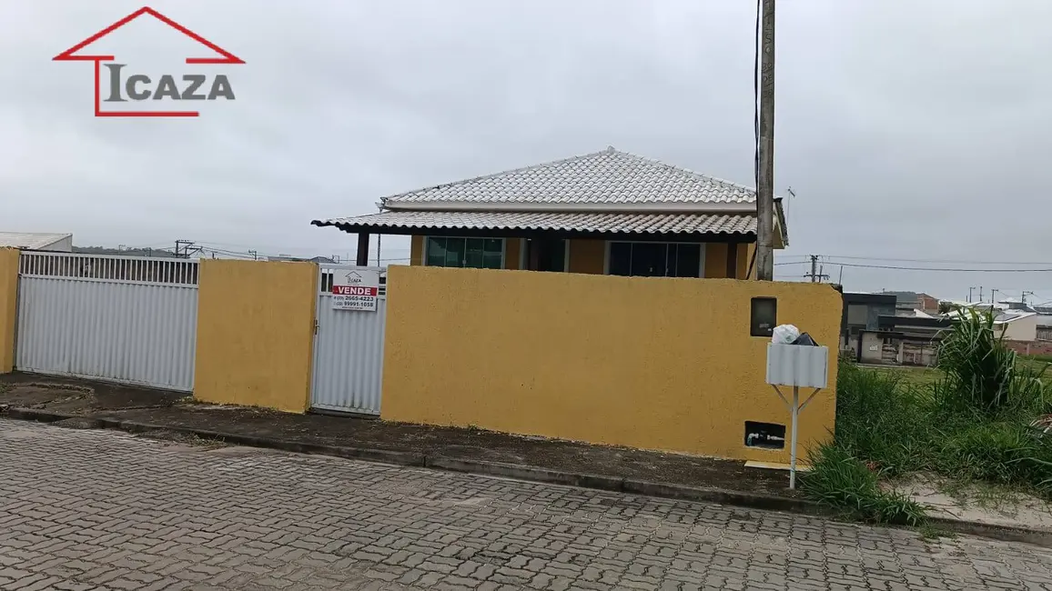 Foto 3 de Casa com 2 quartos à venda, 360m2 em Araruama - RJ
