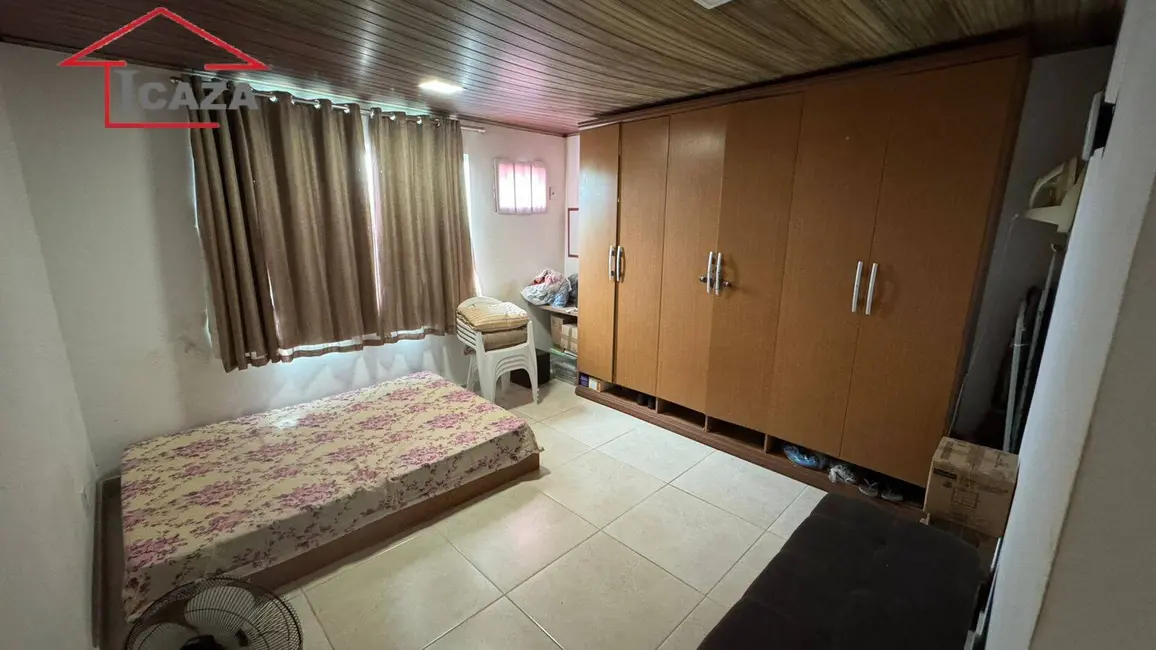 Foto 9 de Casa com 2 quartos à venda, 360m2 em Araruama - RJ