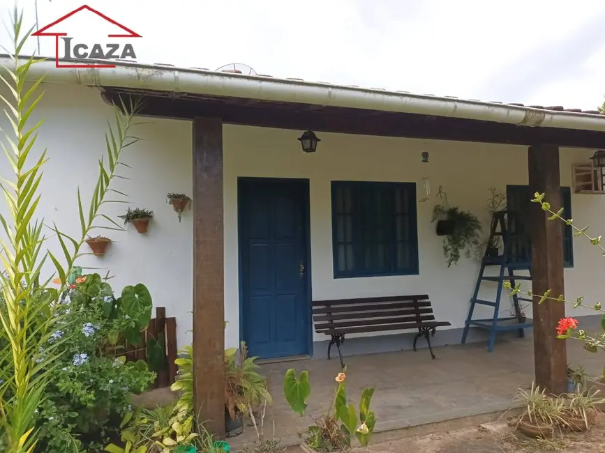 Foto 2 de Chácara com 2 quartos à venda, 108m2 em Rio Bonito - RJ