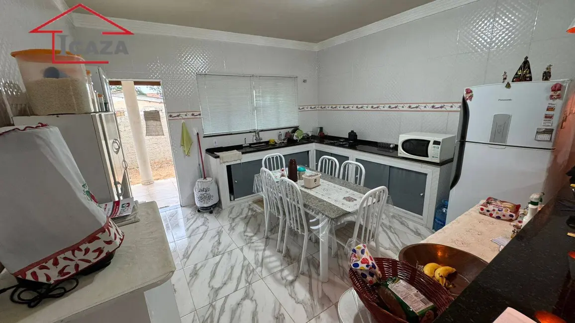 Foto 5 de Casa com 2 quartos à venda, 360m2 em Araruama - RJ