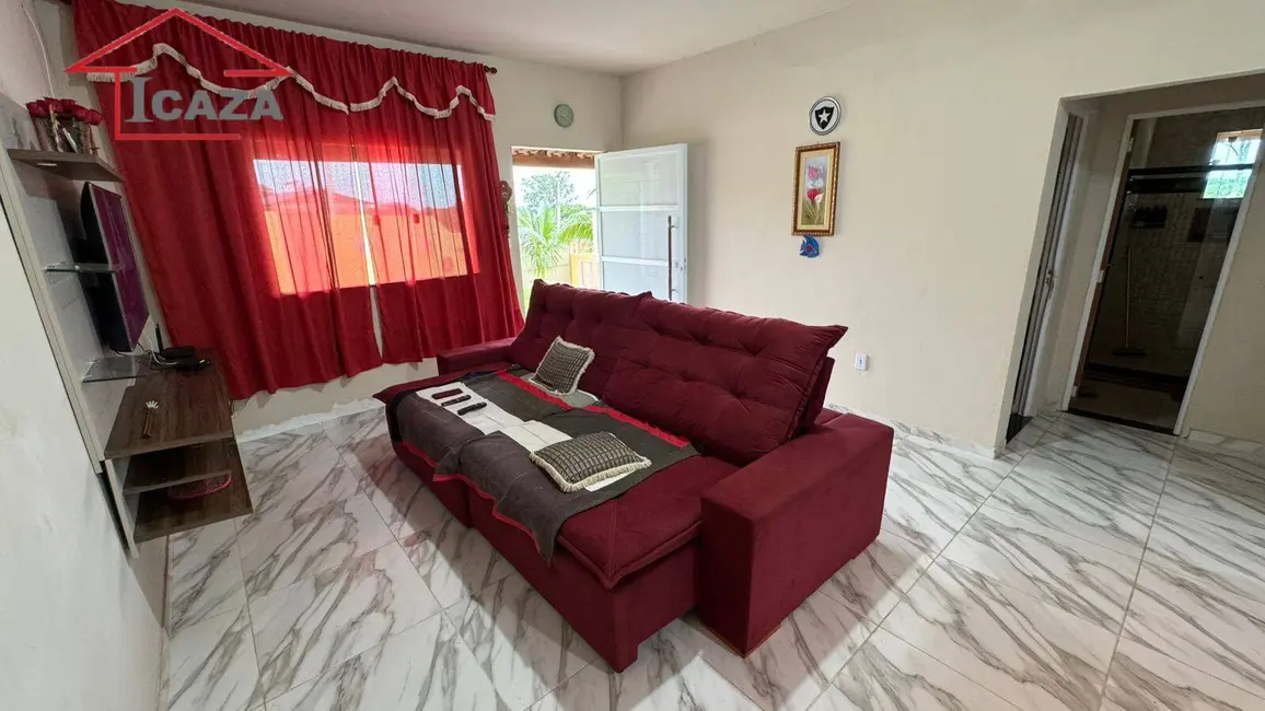 Foto 3 de Casa com 2 quartos à venda, 360m2 em Araruama - RJ