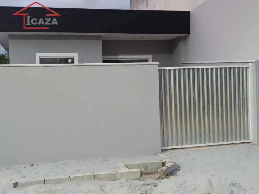 Foto 4 de Casa com 2 quartos à venda em Araruama - RJ