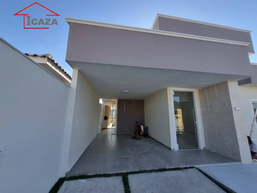 Foto 2 de Casa com 3 quartos à venda em Araruama - RJ