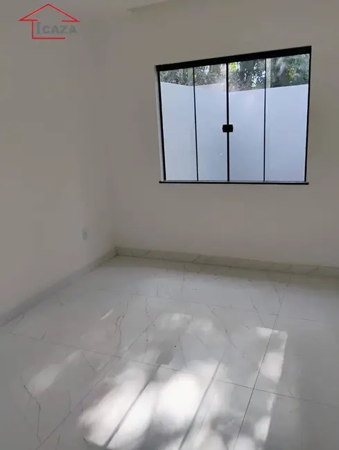 Casa com 3 quartos à venda, 225m2 em Araruama - RJ - imagem 5 Foto 5 de Casa com 3 quartos à venda, 225m2 em Araruama - RJ