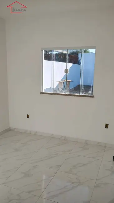 Foto 8 de Casa com 2 quartos à venda em Araruama - RJ