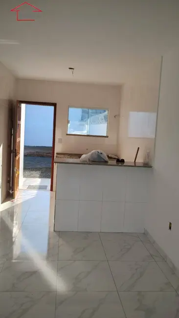 Foto 5 de Casa com 2 quartos à venda em Araruama - RJ