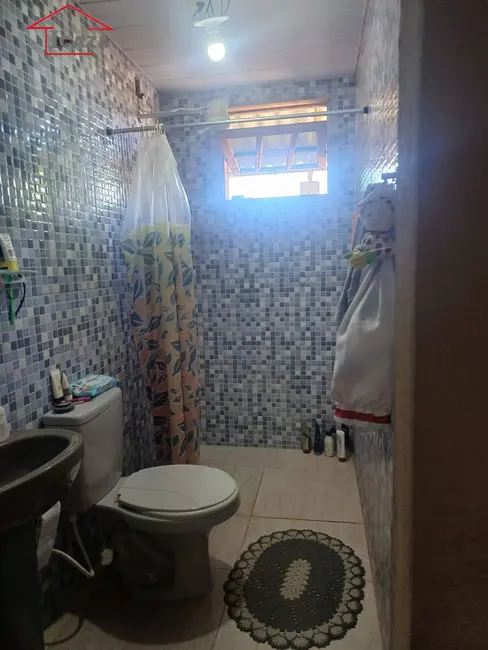 Foto 5 de Casa com 2 quartos à venda, 325m2 em Araruama - RJ