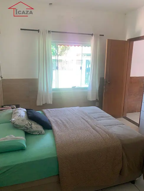 Foto 8 de Casa com 3 quartos à venda em Araruama - RJ