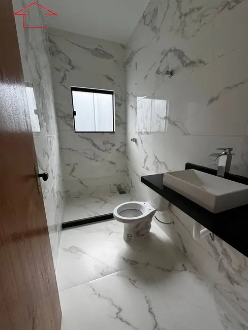 Foto 6 de Casa com 2 quartos à venda, 102m2 em Araruama - RJ