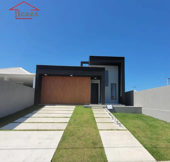 Foto 1 de Casa com 2 quartos à venda, 102m2 em Araruama - RJ