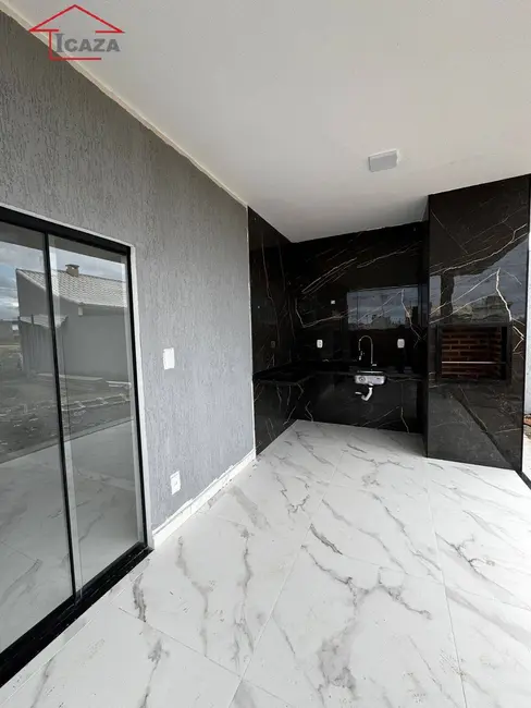 Foto 8 de Casa com 2 quartos à venda, 102m2 em Araruama - RJ