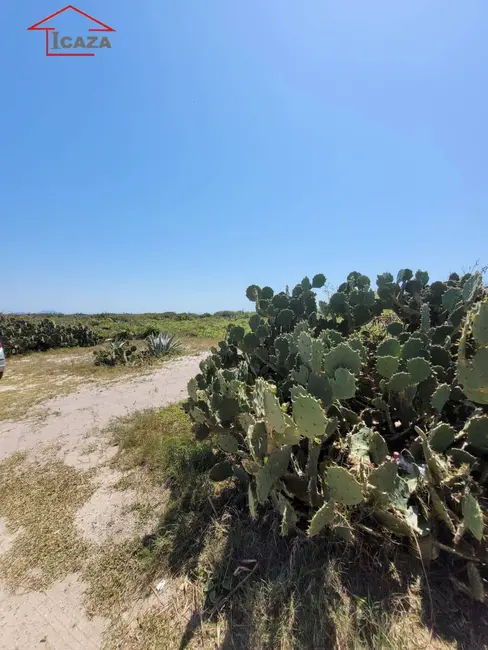 Foto 5 de Terreno / Lote à venda, 594m2 em Araruama - RJ