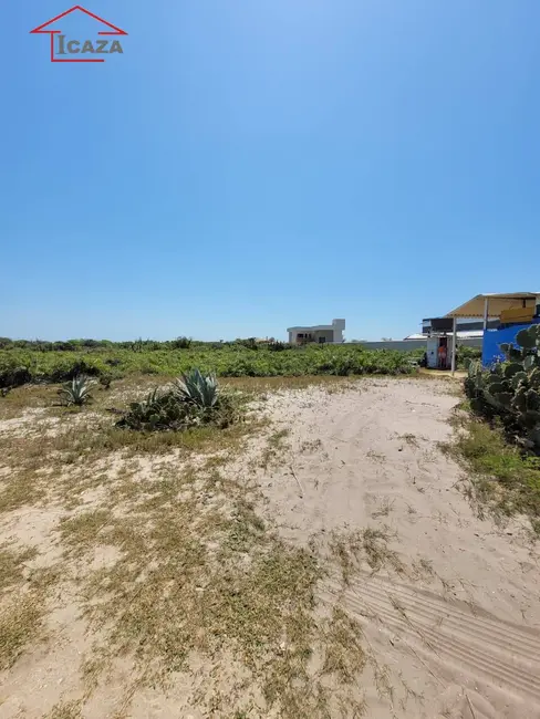 Foto 4 de Terreno / Lote à venda, 594m2 em Araruama - RJ