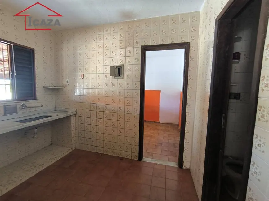 Foto 7 de Casa com 3 quartos à venda, 540m2 em Araruama - RJ
