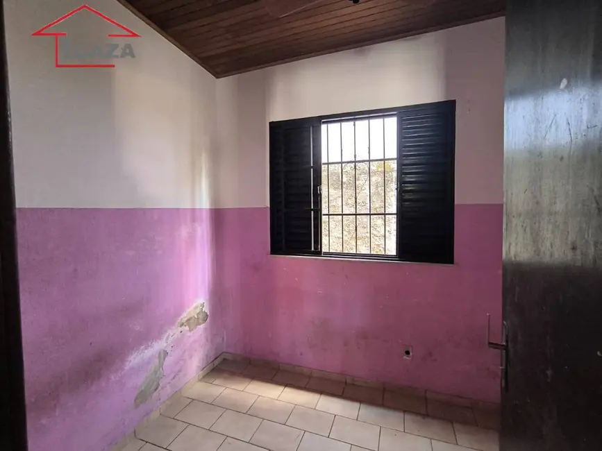 Foto 5 de Casa com 3 quartos à venda, 540m2 em Araruama - RJ