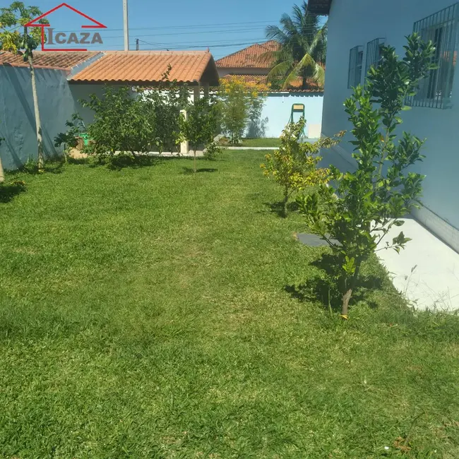 Foto 2 de Casa com 2 quartos à venda em Araruama - RJ