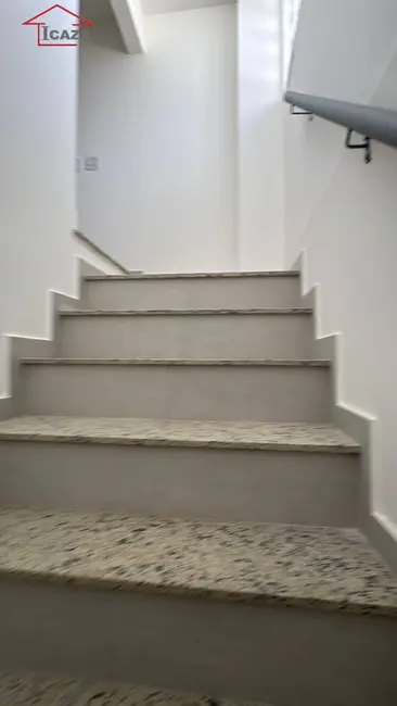 Sala Comercial à venda, 161m2 em Centro, Araruama - RJ - imagem 3 Foto 3 de Sala Comercial à venda, 161m2 em Centro, Araruama - RJ