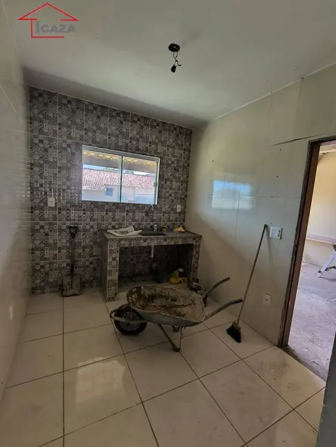 Foto 3 de Casa com 3 quartos à venda, 322m2 em Araruama - RJ