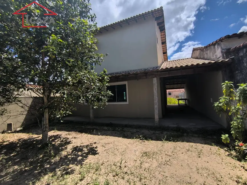 Foto 1 de Casa com 3 quartos à venda, 322m2 em Araruama - RJ