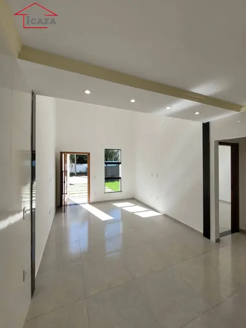 Foto 4 de Casa com 3 quartos à venda, 213m2 em Araruama - RJ