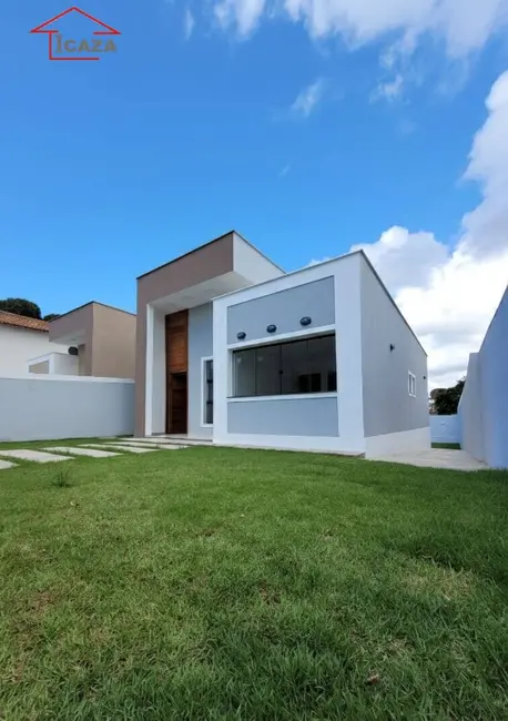 Foto 2 de Casa com 3 quartos à venda, 213m2 em Araruama - RJ