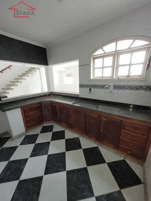 Foto 9 de Casa com 3 quartos à venda, 315m2 em Araruama - RJ