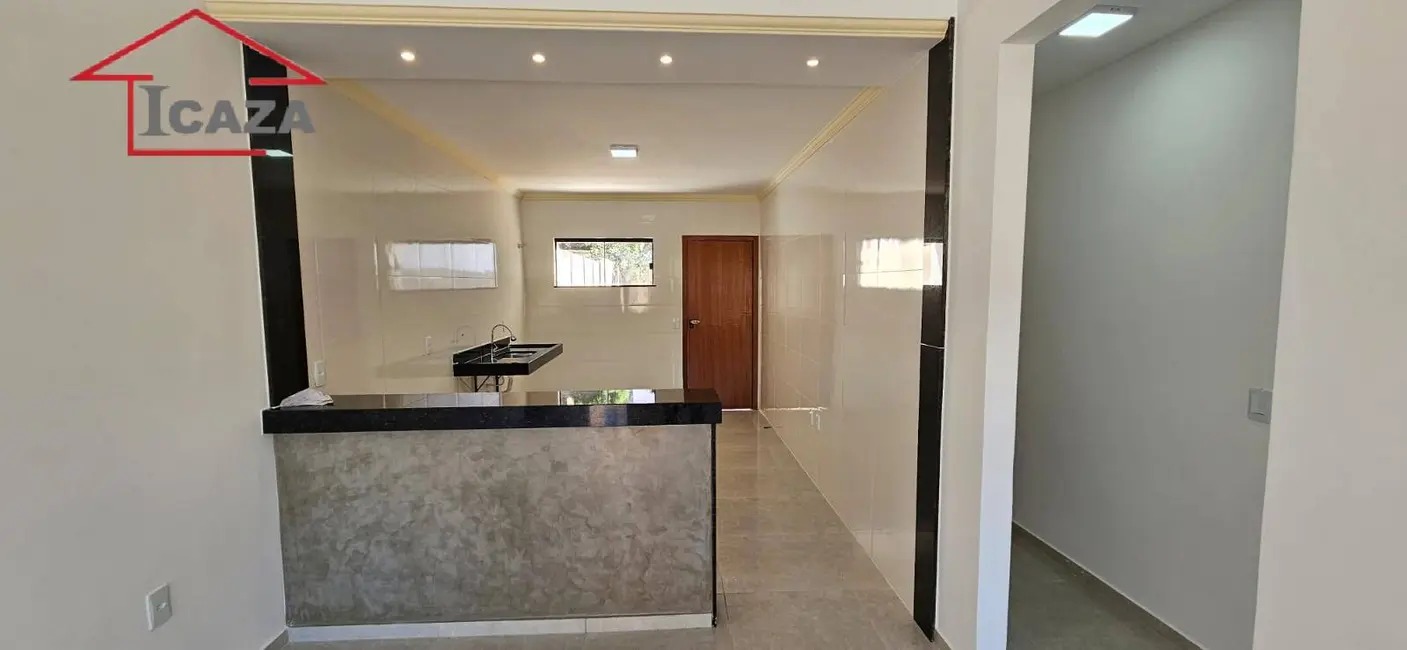 Foto 8 de Casa com 2 quartos à venda, 186m2 em Araruama - RJ