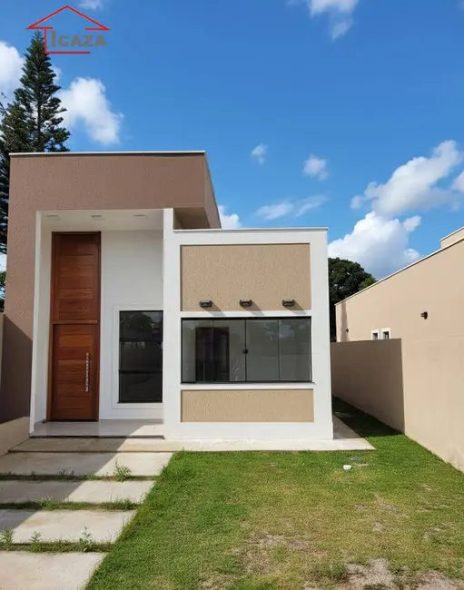 Foto 3 de Casa com 2 quartos à venda, 186m2 em Araruama - RJ