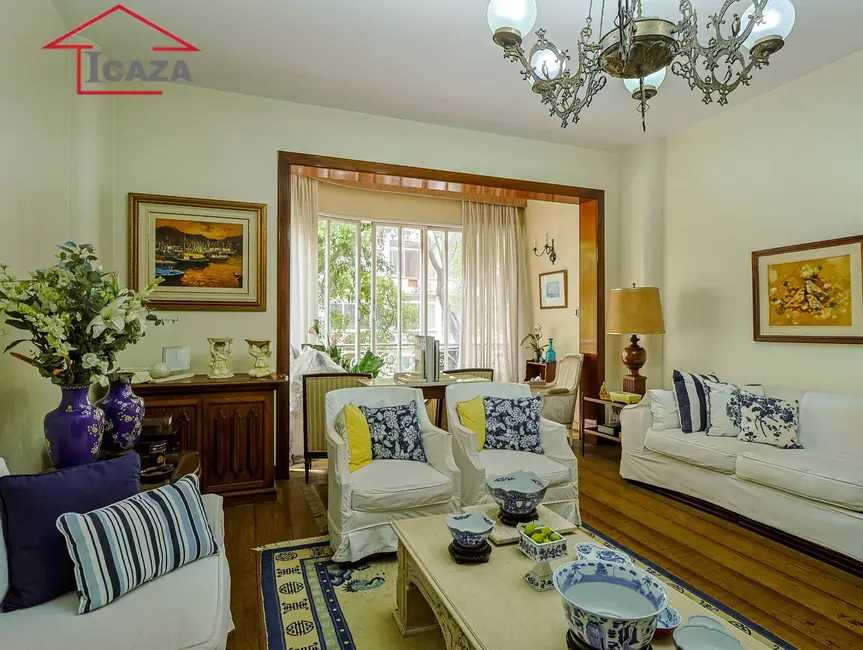 Apartamento com 3 quartos à venda, 220m2 em Copacabana, Rio De Janeiro - RJ - imagem 1 Foto 1 de Apartamento com 3 quartos à venda, 220m2 em Copacabana, Rio De Janeiro - RJ