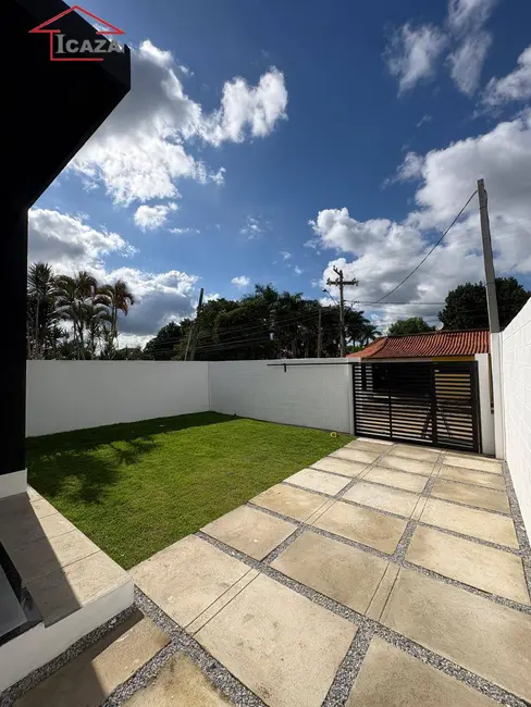 Foto 3 de Casa com 2 quartos à venda, 300m2 em Araruama - RJ