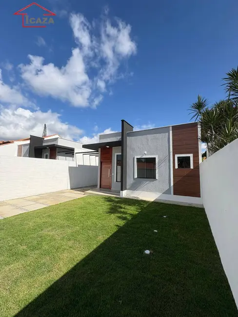 Foto 2 de Casa com 2 quartos à venda, 300m2 em Araruama - RJ