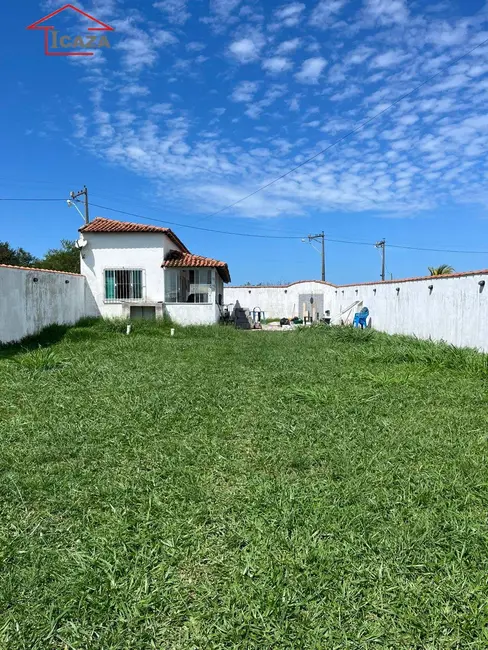Foto 2 de Casa com 1 quarto à venda em Araruama - RJ