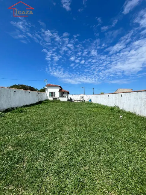 Foto 1 de Casa com 1 quarto à venda em Araruama - RJ