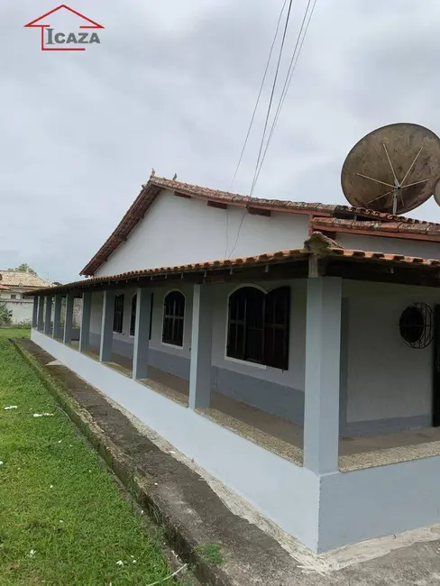 Foto 2 de Casa à venda, 900m2 em Araruama - RJ