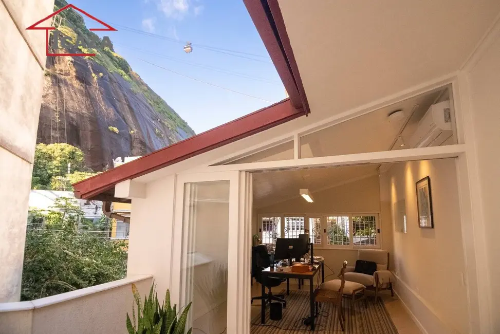 Apartamento com 3 quartos à venda, 260m2 em Urca, Rio De Janeiro - RJ - imagem 8 Foto 8 de Apartamento com 3 quartos à venda, 260m2 em Urca, Rio De Janeiro - RJ