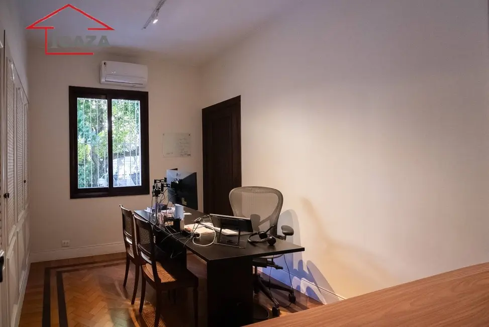 Apartamento com 3 quartos à venda, 260m2 em Urca, Rio De Janeiro - RJ - imagem 3 Foto 3 de Apartamento com 3 quartos à venda, 260m2 em Urca, Rio De Janeiro - RJ