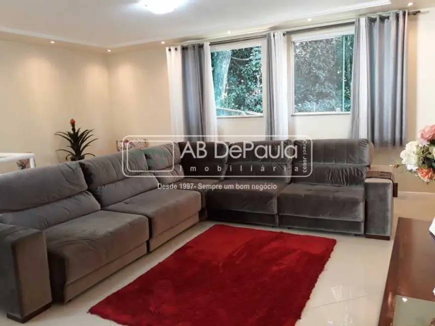 Foto 1 de Casa com 4 quartos à venda, 197m2 em Rio De Janeiro - RJ